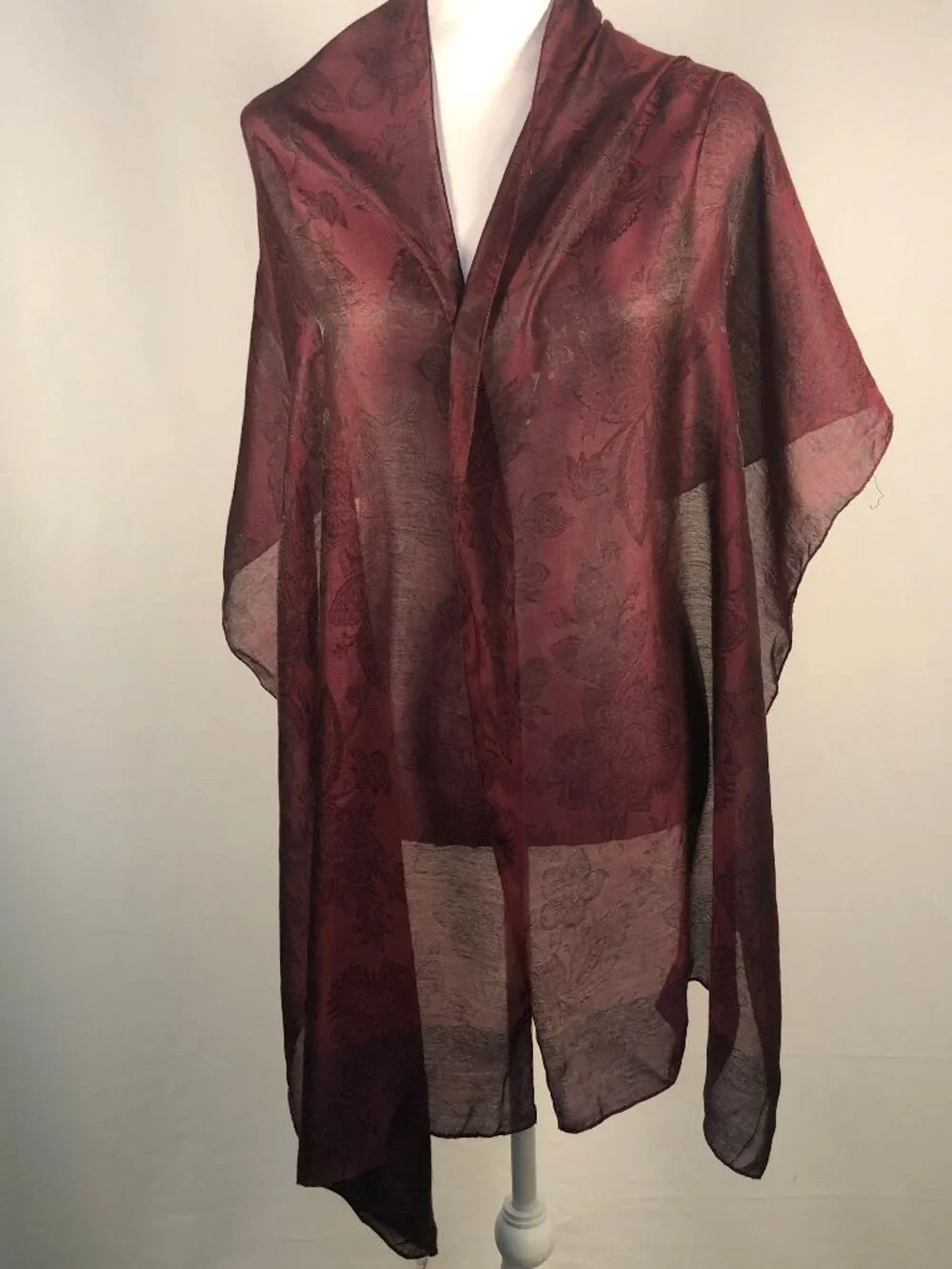 Echo elegant scarf